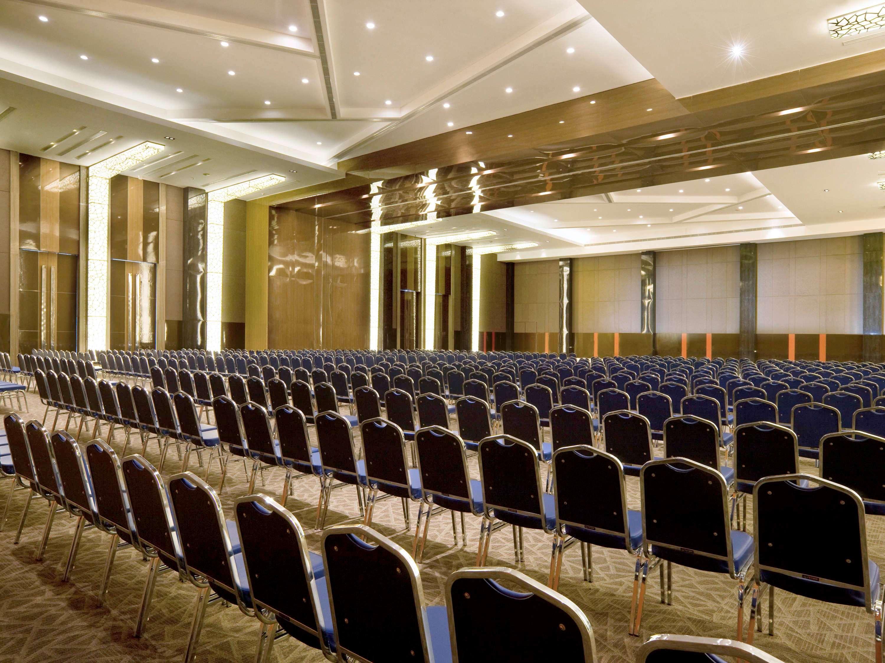 Novotel Bangka Hotel & Convention Center Pangkal Pinang Esterno foto
