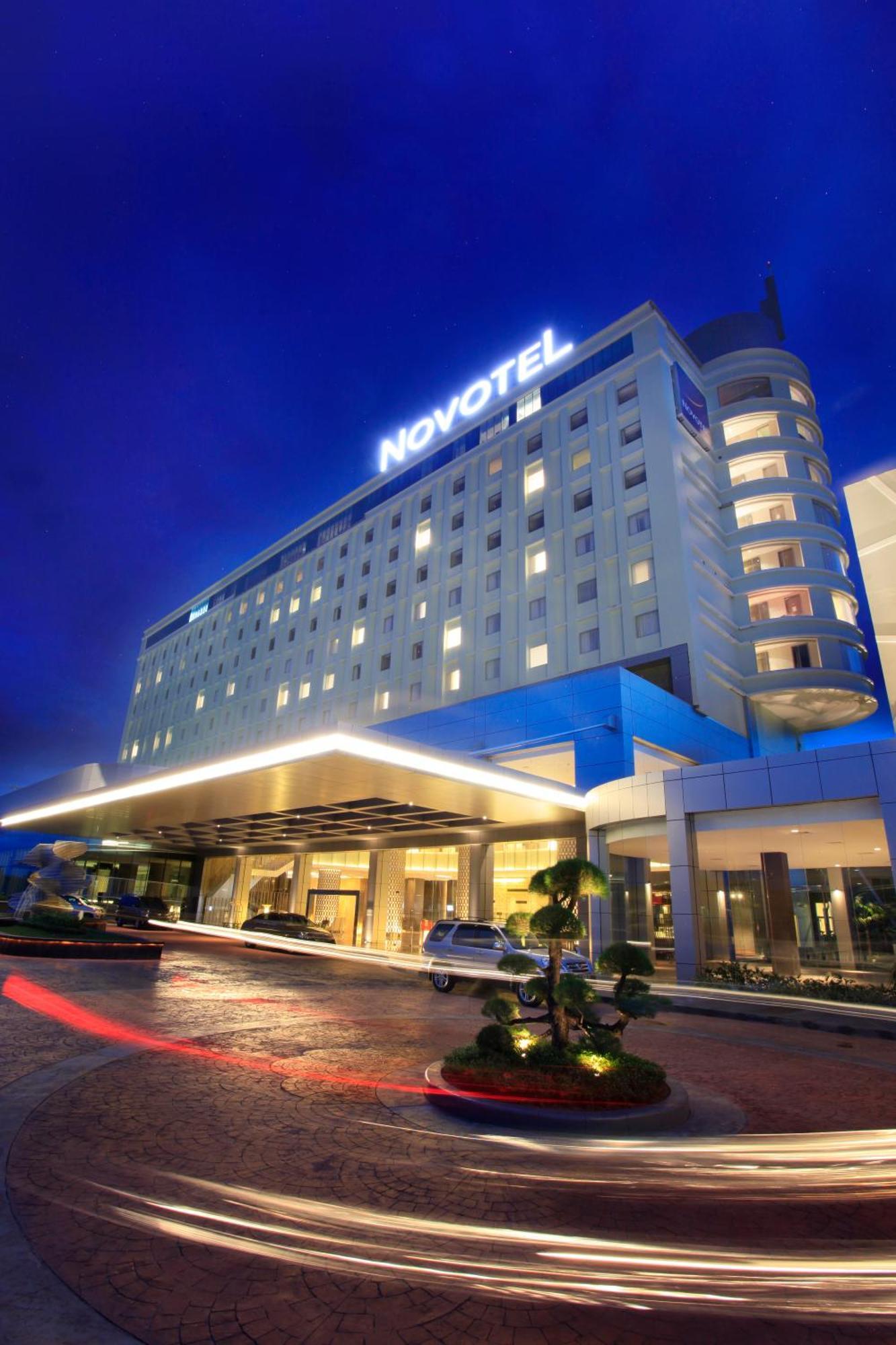 Novotel Bangka Hotel & Convention Center Pangkal Pinang Esterno foto