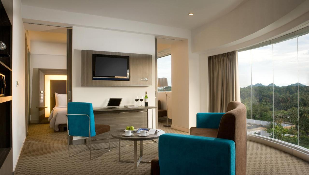 Novotel Bangka Hotel & Convention Center Pangkal Pinang Esterno foto